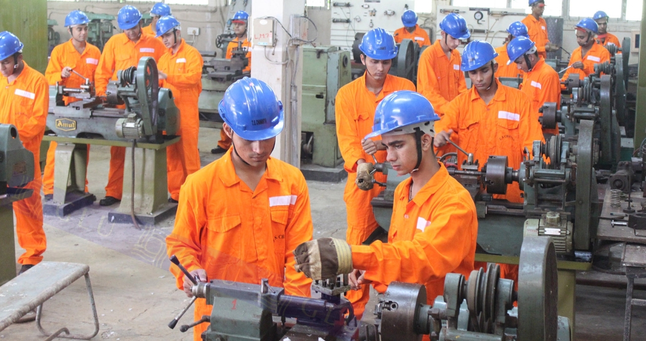 May đồng phục tại Bình Chánh