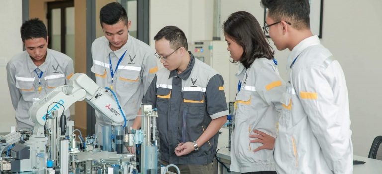 May đồng phục tại Cần Giờ