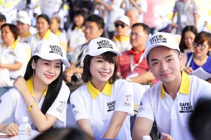 May đồng phục tại Cần Giờ