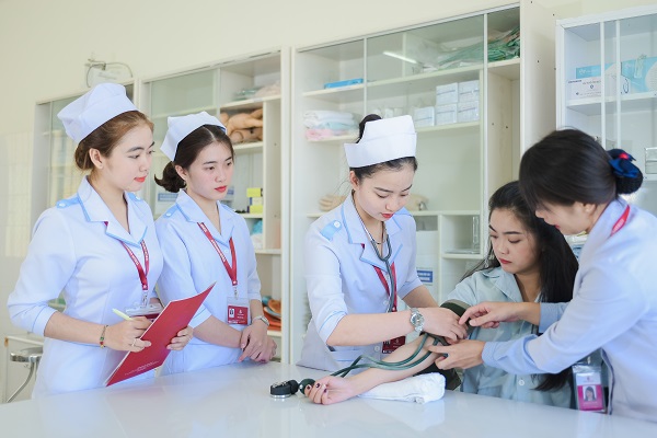 May đồng phục y tế Tiền Giang