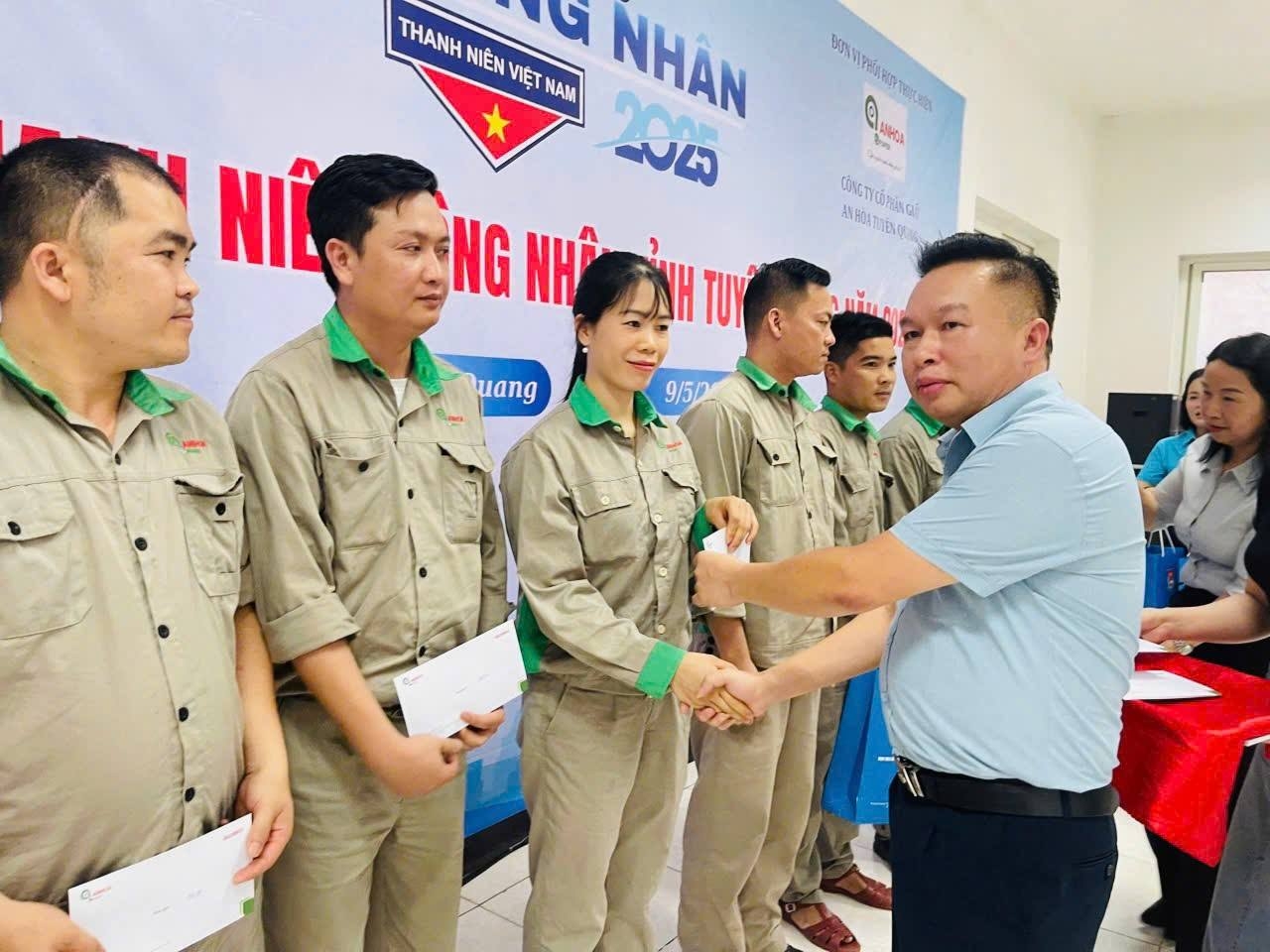 May Đồng Phục Thuận An